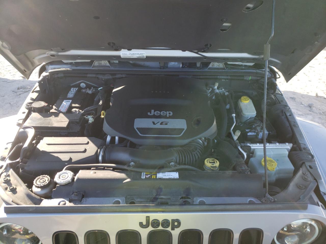 Photo 7 from auction – 2015 JEEP WRANGLER U with VIN 1C4BJWEG7FL679299
