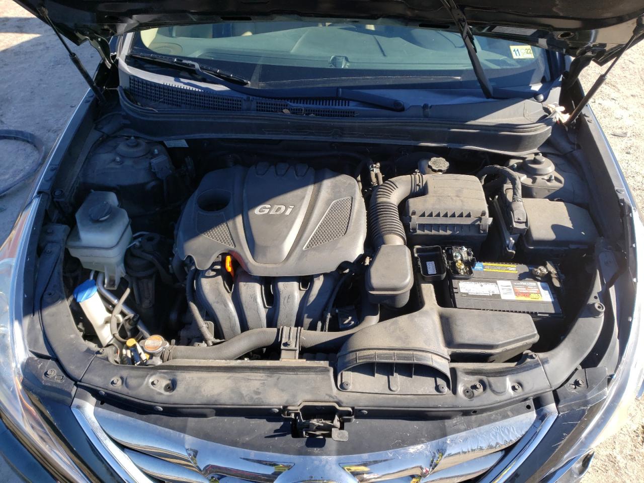 Photo 7 from auction – 2011 HYUNDAI SONATA SE with VIN 5NPEC4AC1BH138780