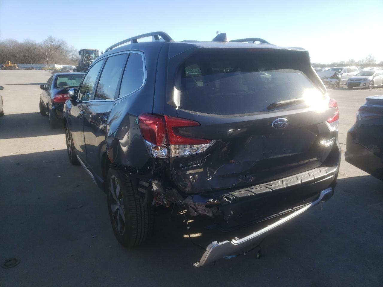 Photo 3 from auction – 2020 SUBARU FORESTER T with VIN JF2SKAXC5LH495523