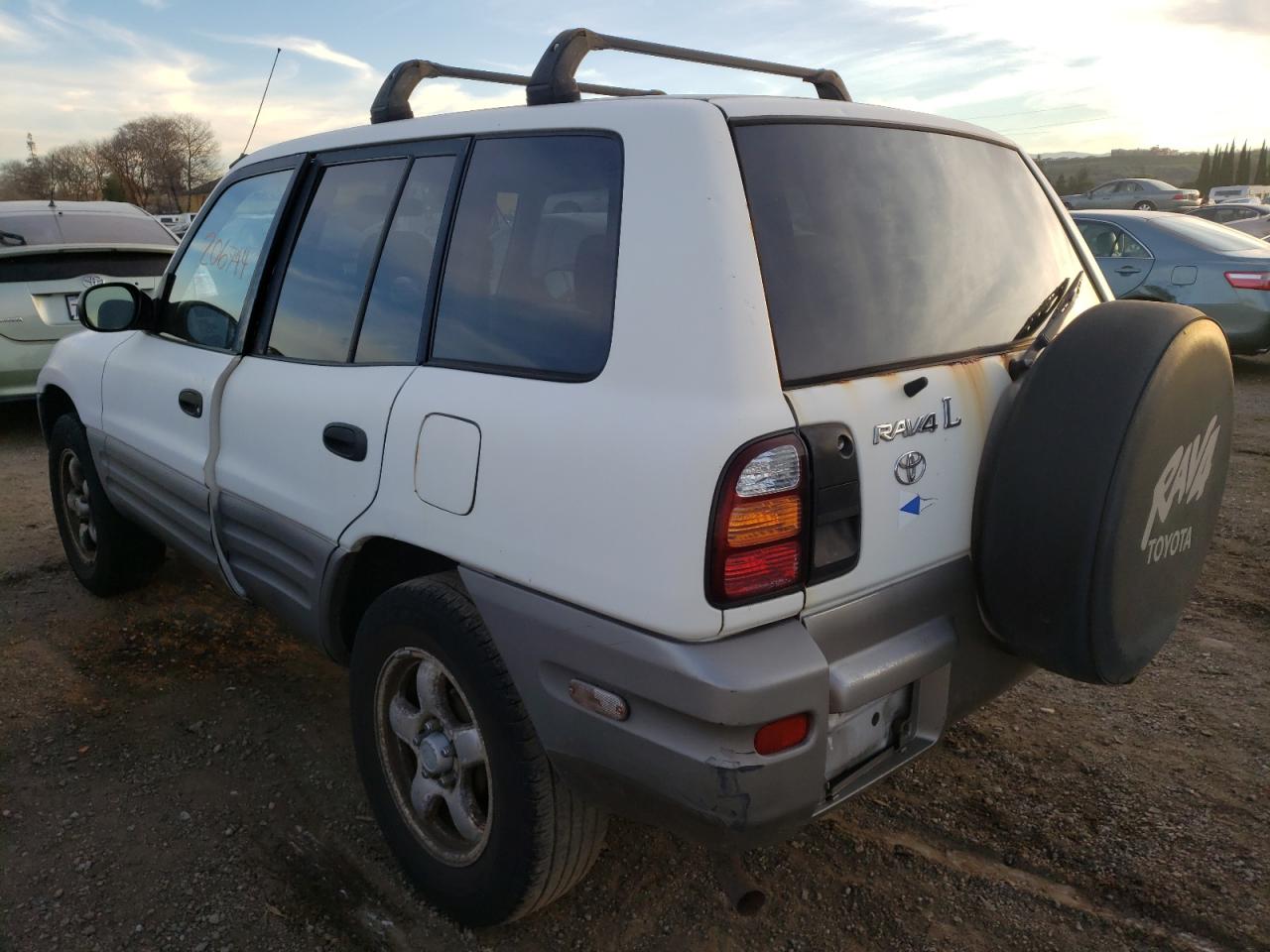 Photo 3 from auction – 1998 TOYOTA RAV4 with VIN JT3GP10V6W0026143