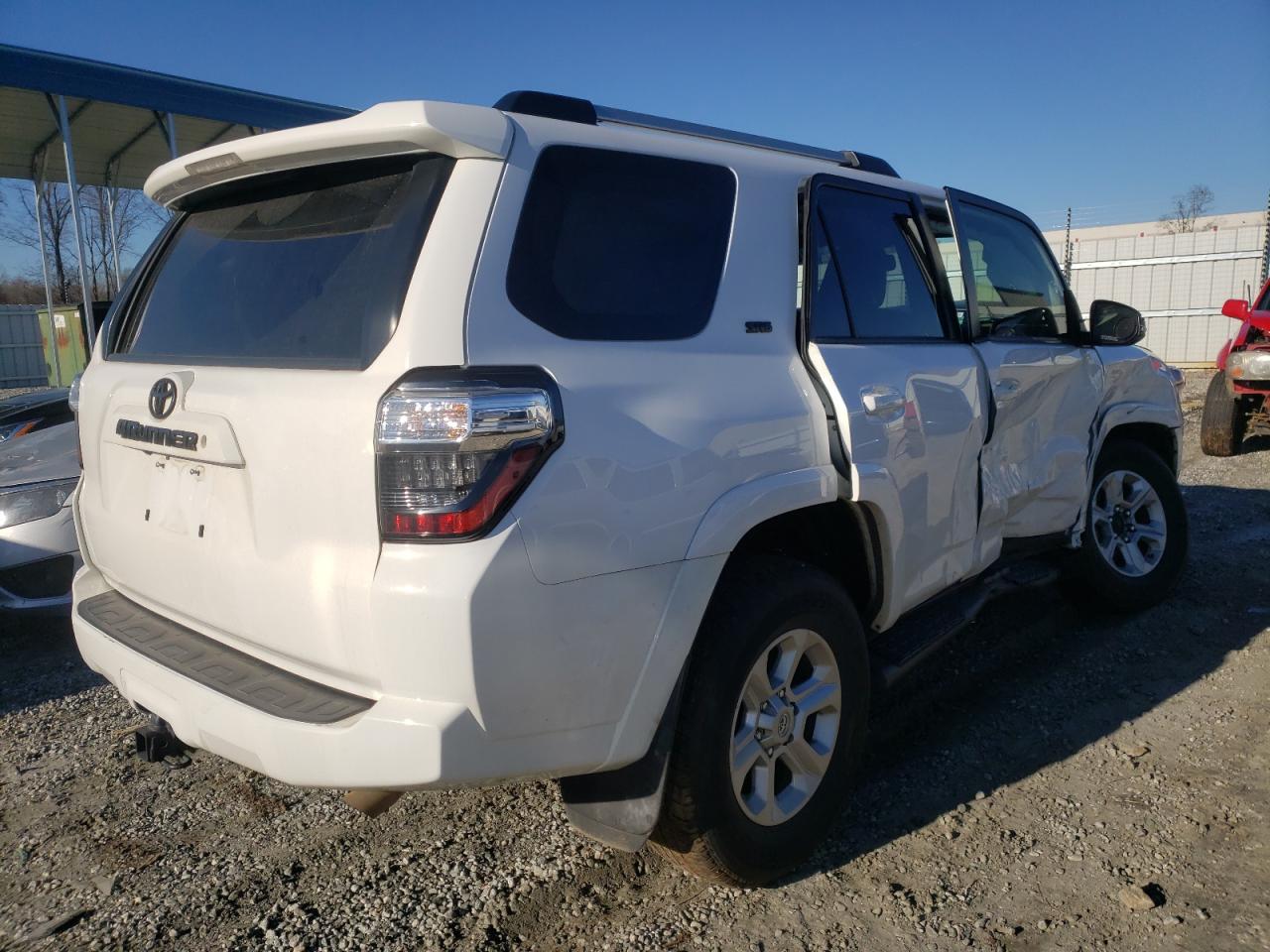 Photo 4 from auction – 2019 TOYOTA 4RUNNER SR with VIN JTEBU5JR9K5623903