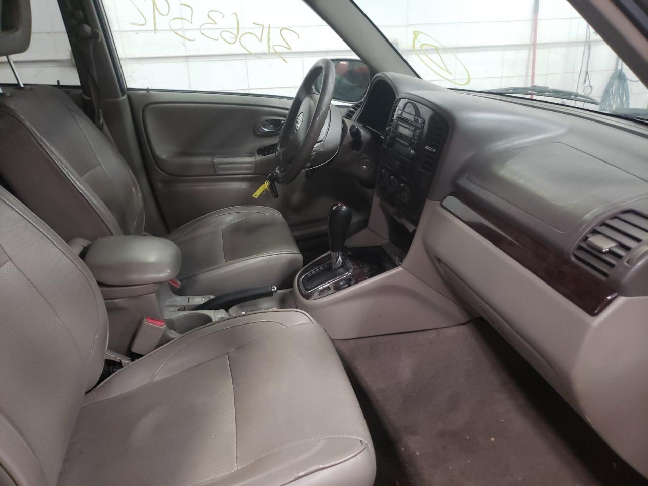 Photo 5 from auction – 2004 SUZUKI XL7 EX with VIN JS3TX92V844104676