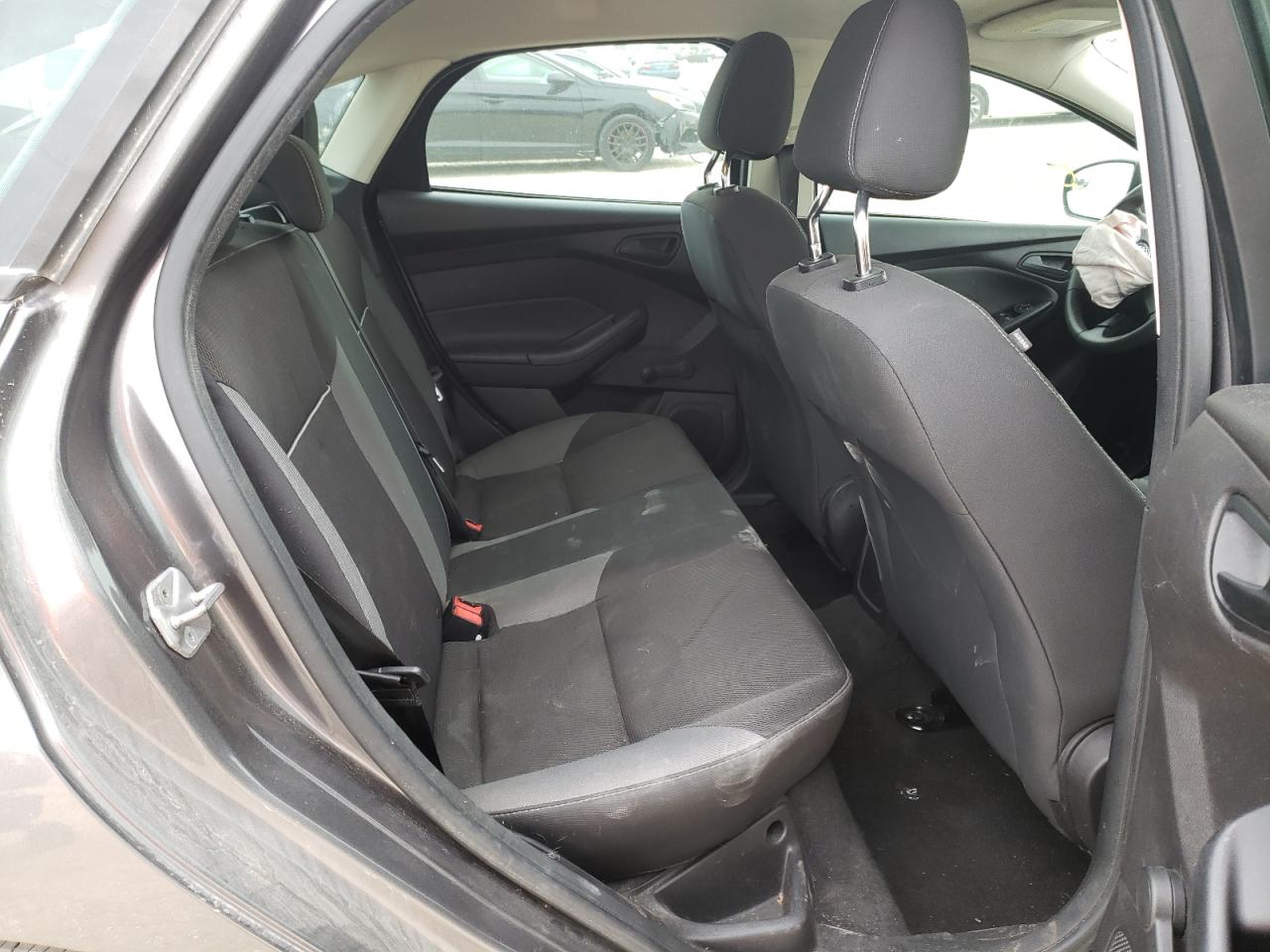 Photo 6 from auction – 2014 FORD FOCUS S with VIN 1FADP3E29EL108945