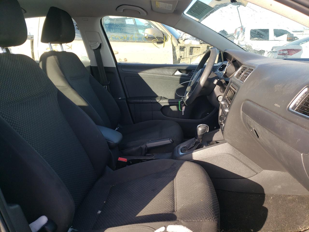 Photo 5 from auction – 2014 VOLKSWAGEN JETTA BASE with VIN 3VW2K7AJ0EM293645