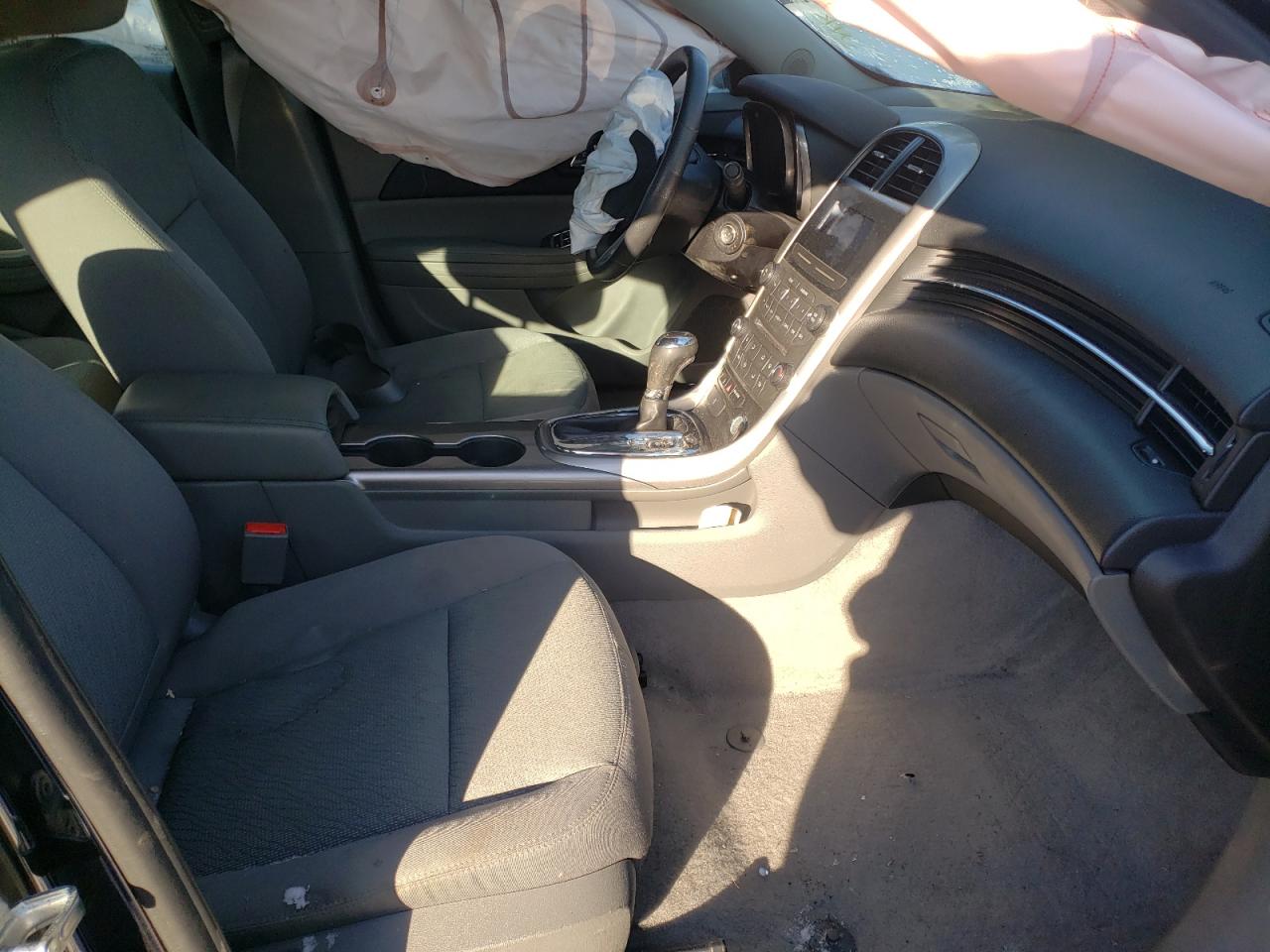 Photo 5 from auction – 2013 CHEVROLET MALIBU LS with VIN 1G11B5SA3DF357587