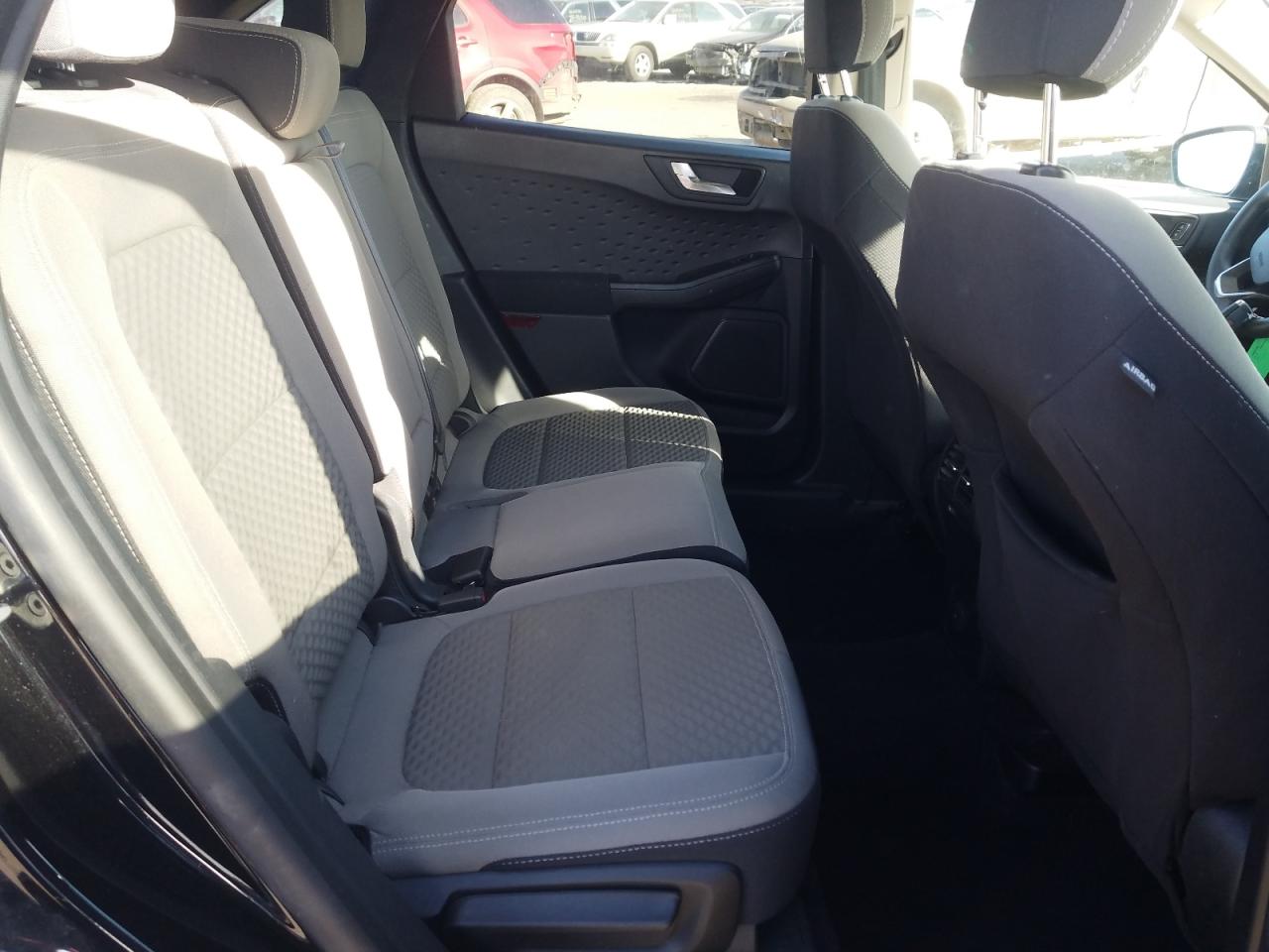 Photo 6 from auction – 2020 FORD ESCAPE SE with VIN 1FMCU9G68LUA64487