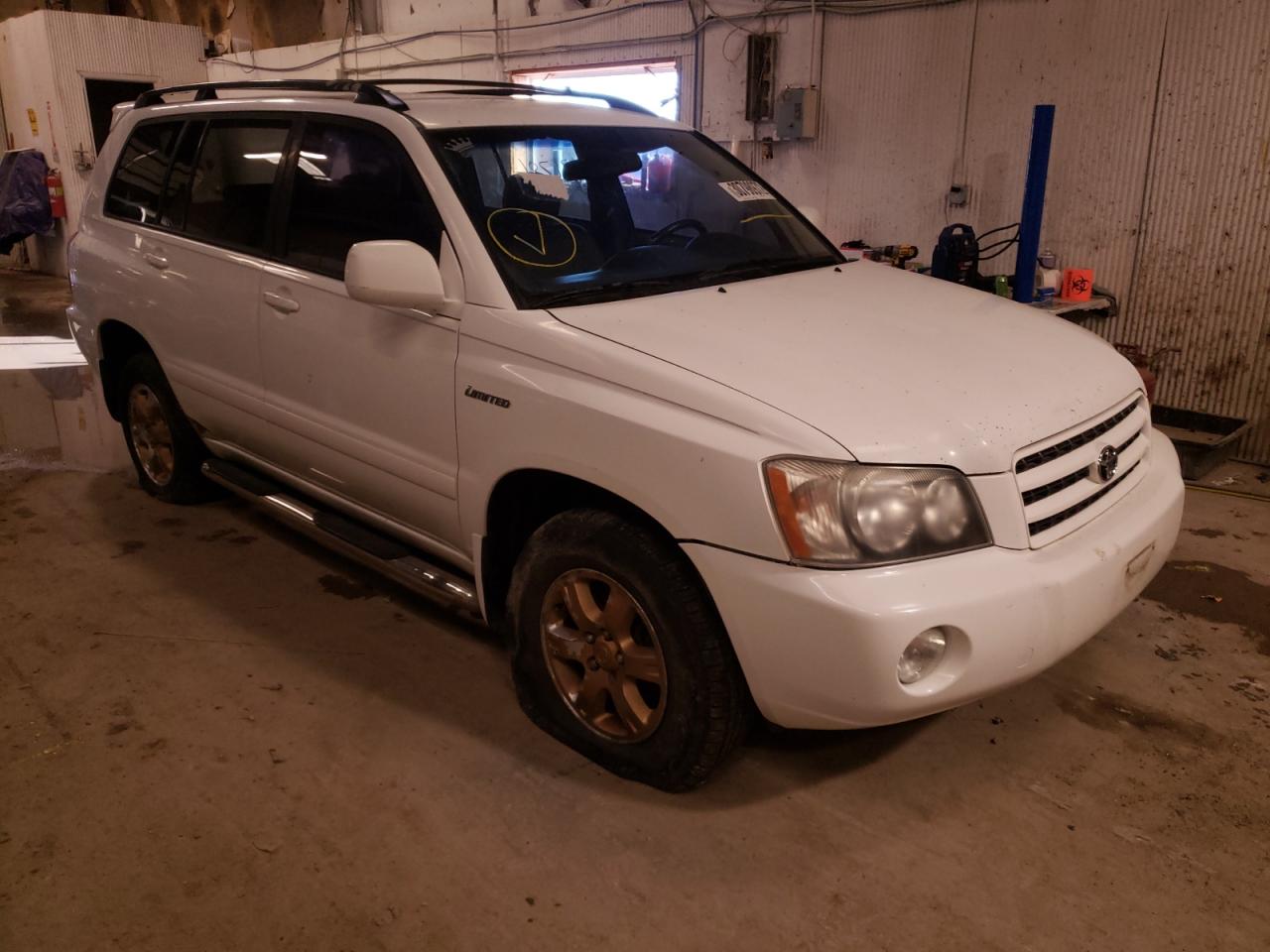 TOYOTA HIGHLANDER 2001 with VIN JTEHF21A110038239 - Photo from auction