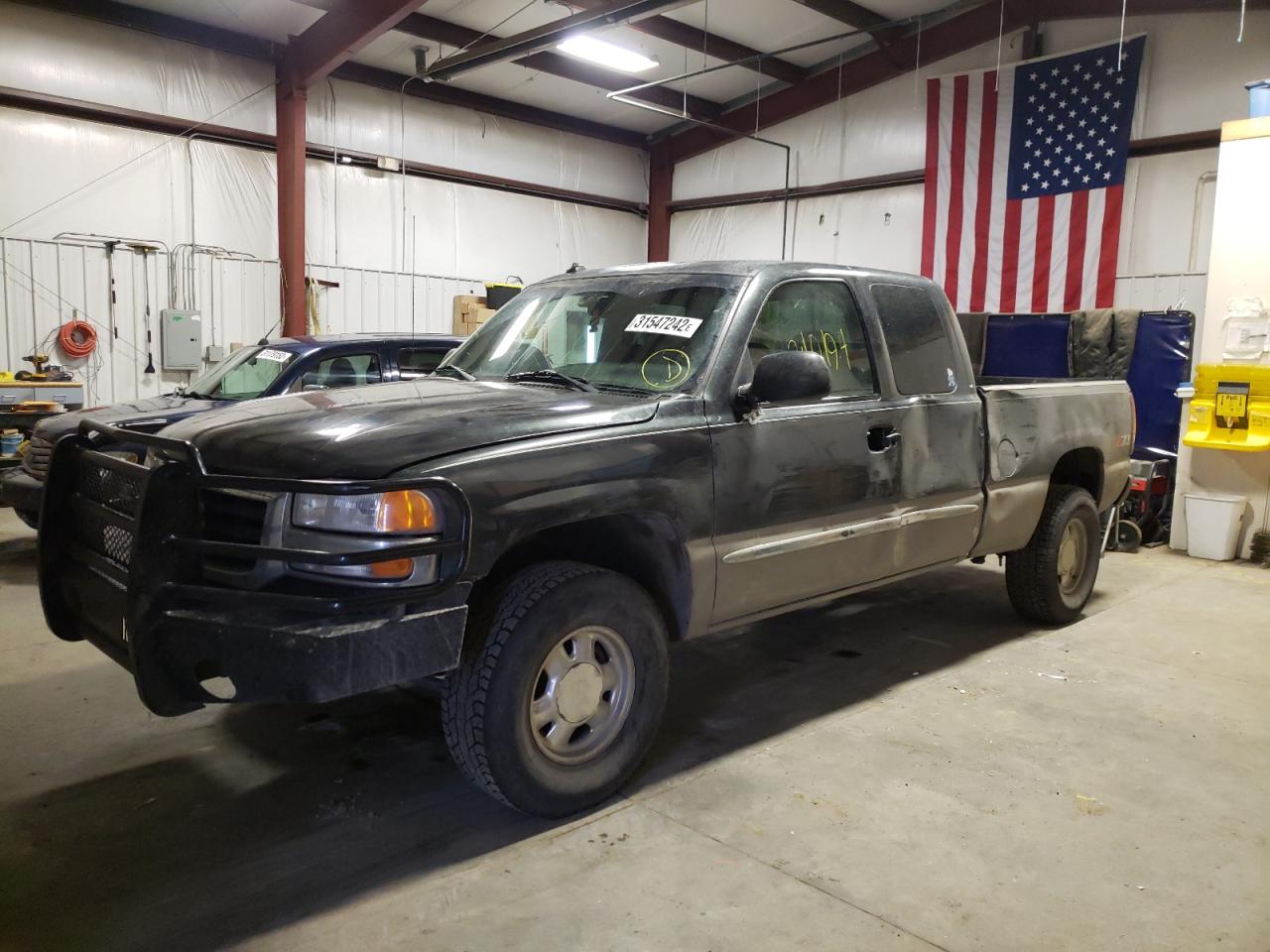 Photo 2 from auction – 2003 GMC NEW SIERRA with VIN 2GTEK19T131157001