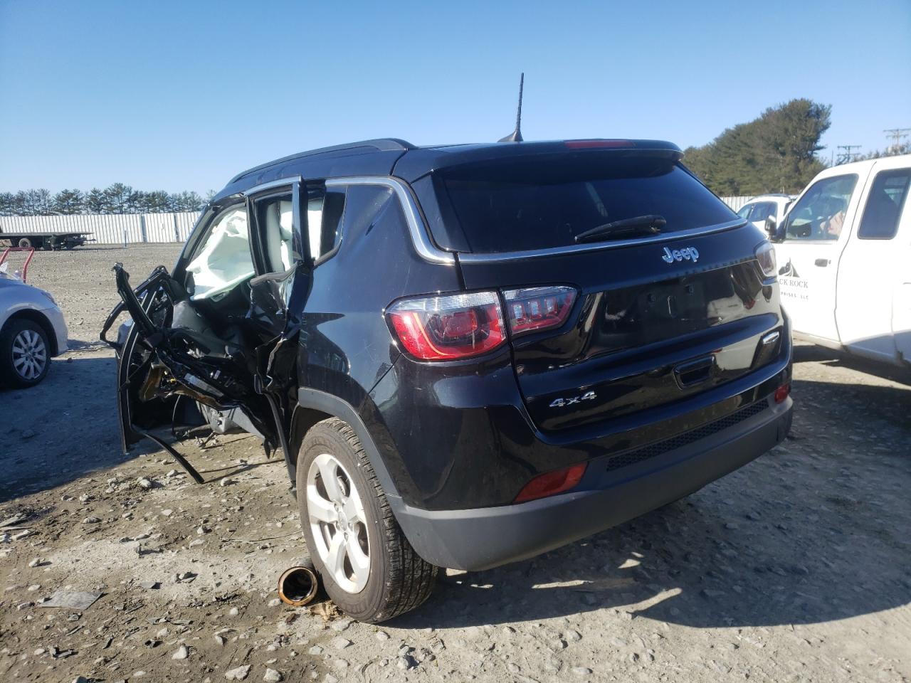 Photo 3 from auction – 2019 JEEP COMPASS LA with VIN 3C4NJDBB9KT713848