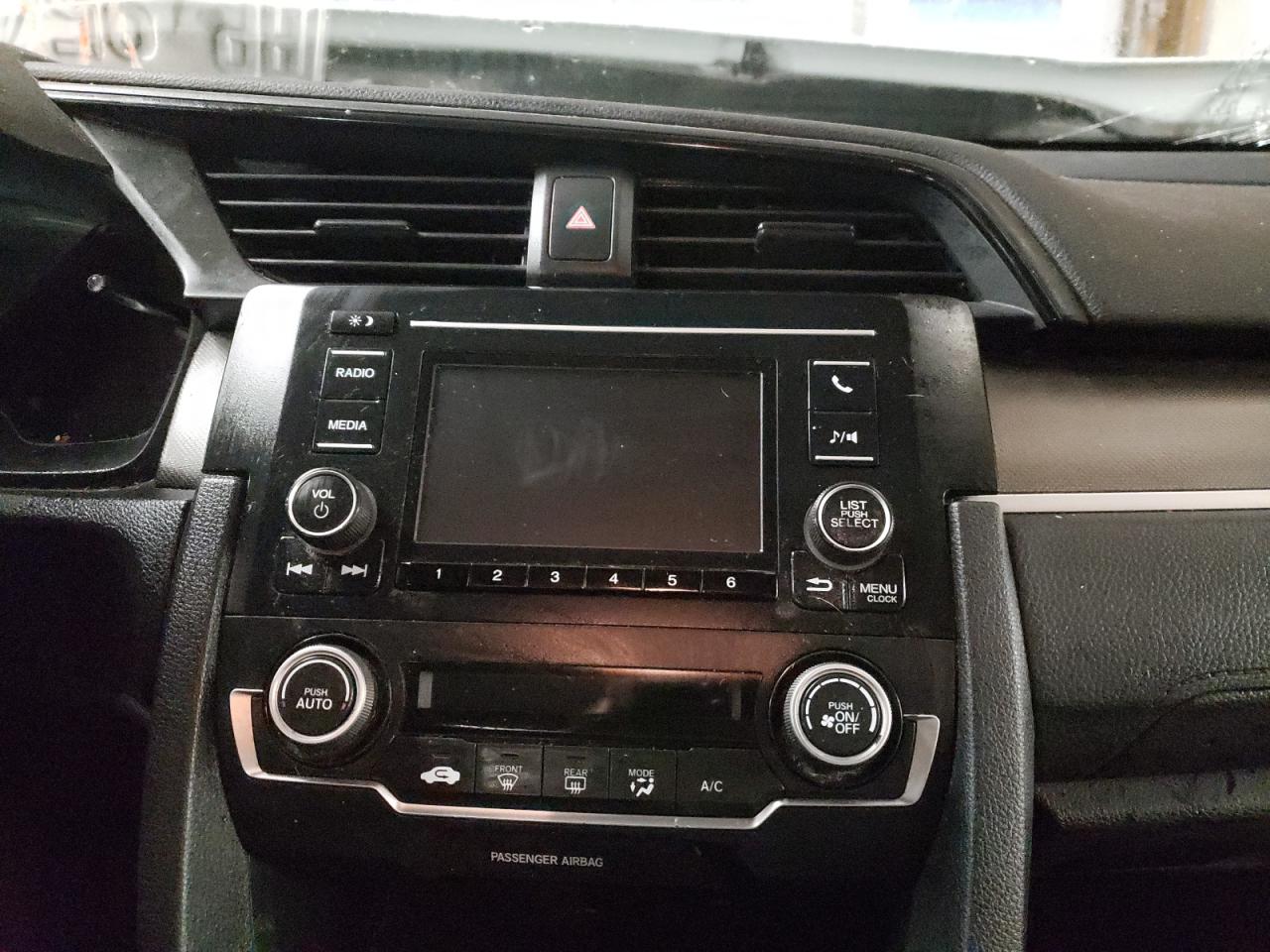 Photo 9 from auction – 2019 HONDA CIVIC LX with VIN 2HGFC2F68KH599867