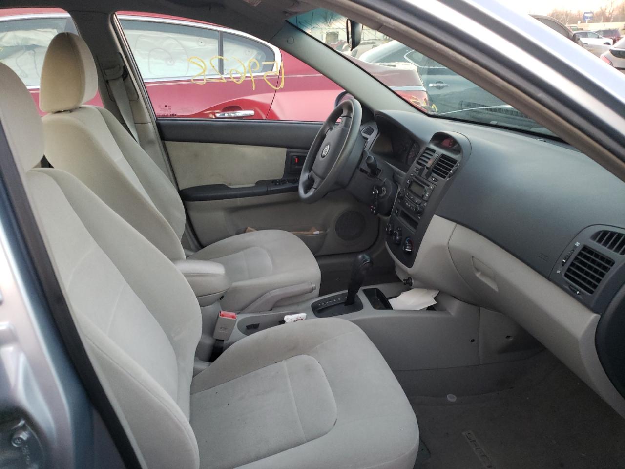 Photo 5 from auction – 2005 KIA SPECTRA LX with VIN KNAFE121255163988