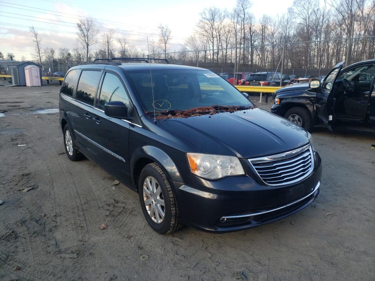 CHRYSLER TOWN & COU 2013 with VIN 2C4RC1BG9DR792613 - Photo from auction