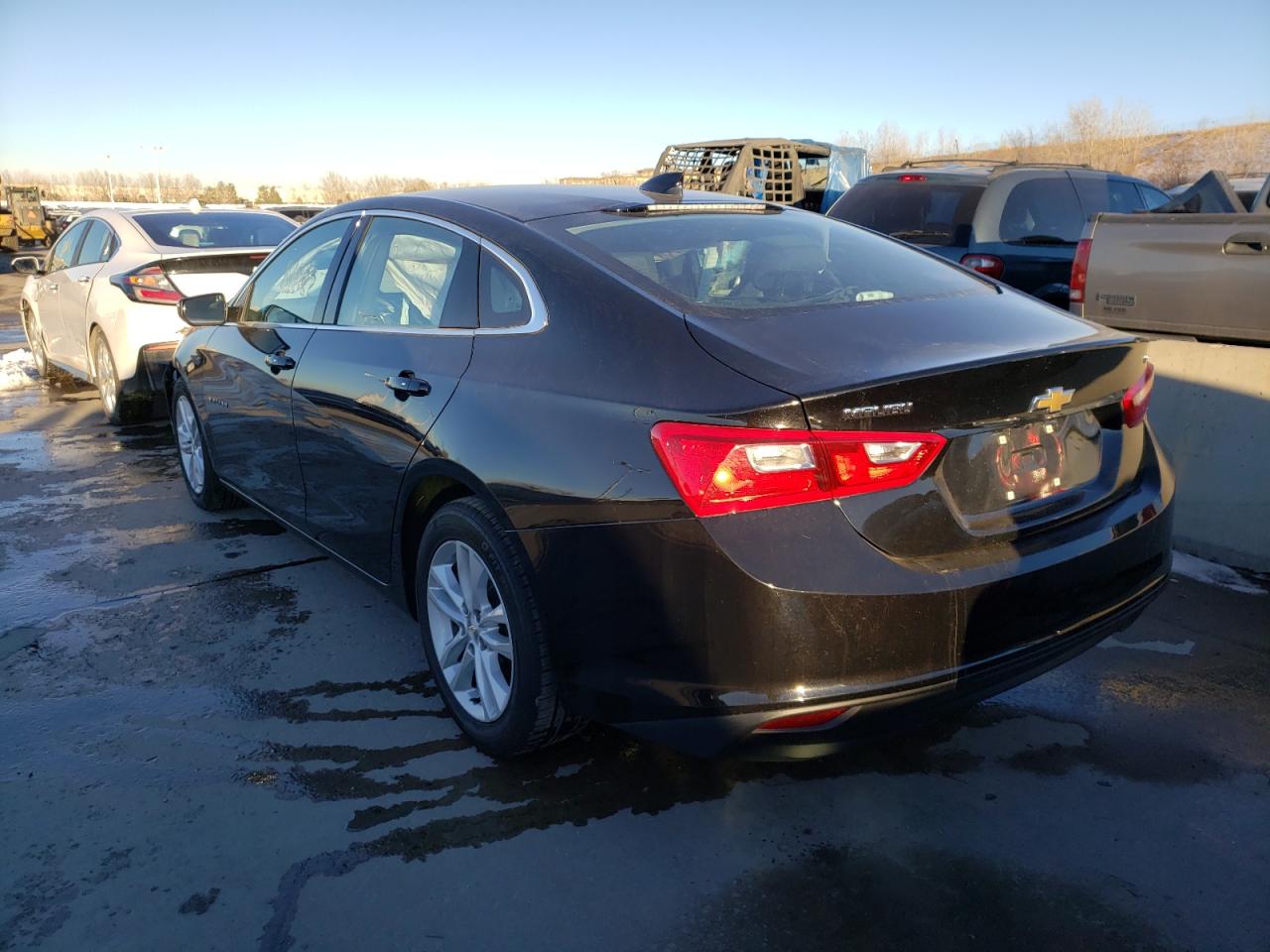 Photo 3 from auction – 2018 CHEVROLET MALIBU LT with VIN 1G1ZD5ST2JF267888