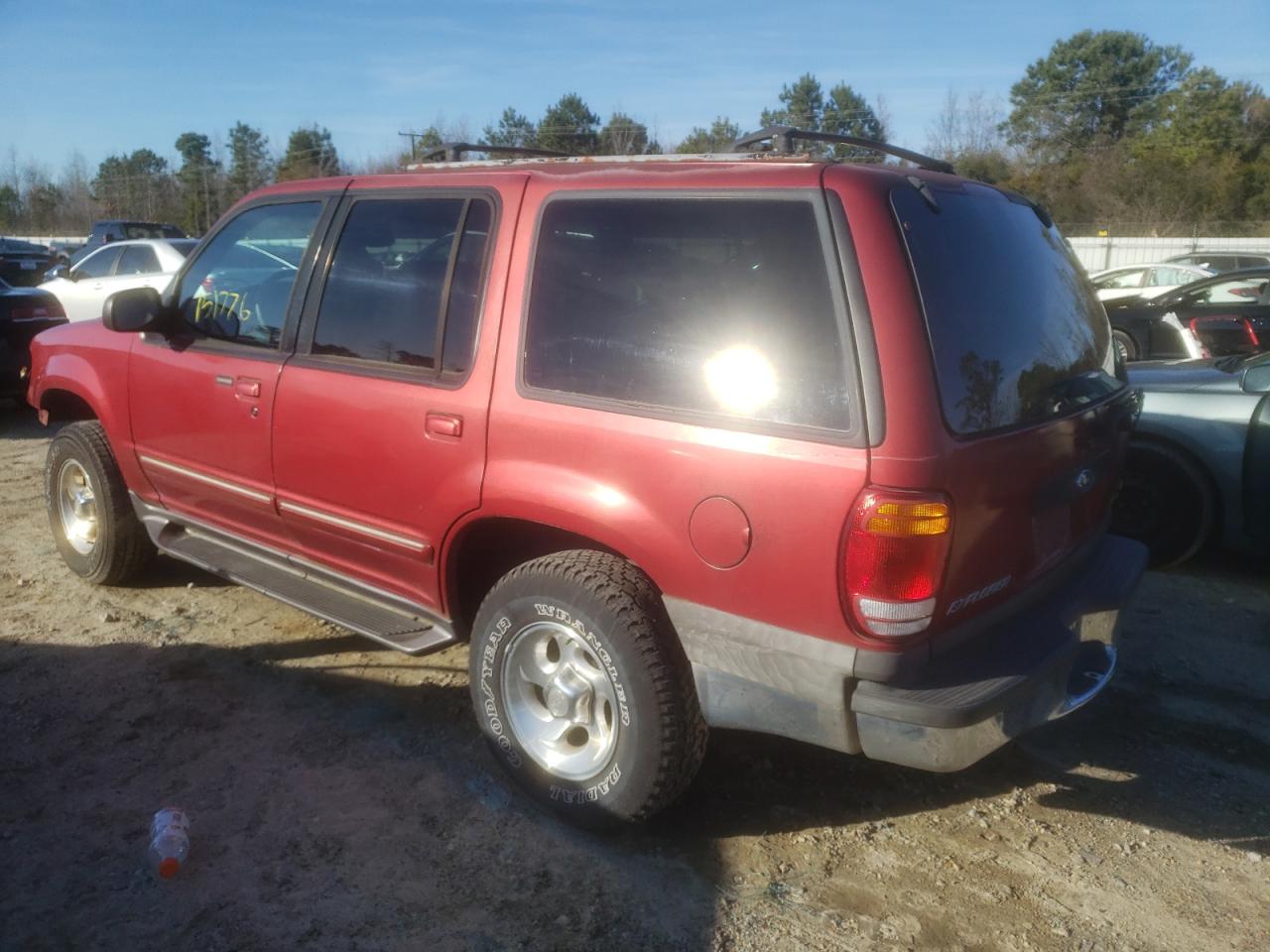 Photo 3 from auction – 2000 FORD EXPLORER X with VIN 1FMZU63E3YZA21059