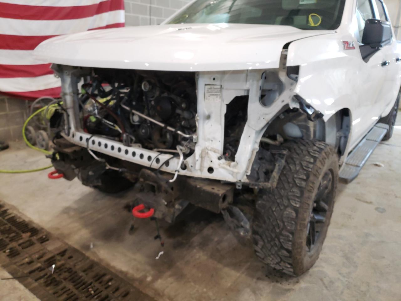Photo 9 from auction – 2020 CHEVROLET SILVERADO with VIN 1GCPYFEL0LZ251243