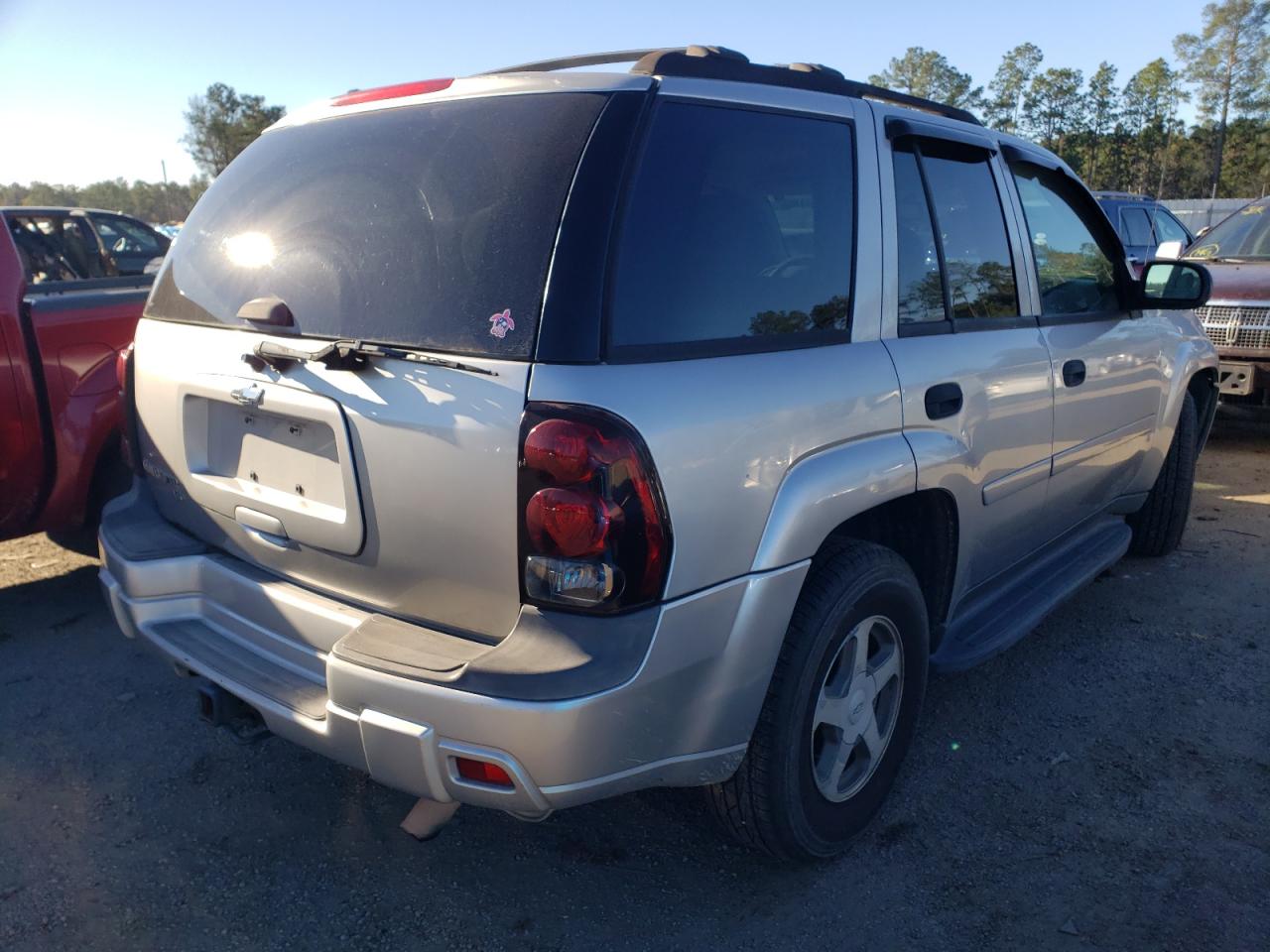 Photo 4 from auction – 2006 CHEVROLET TRAILBLAZE with VIN 1GNDS13S162246185