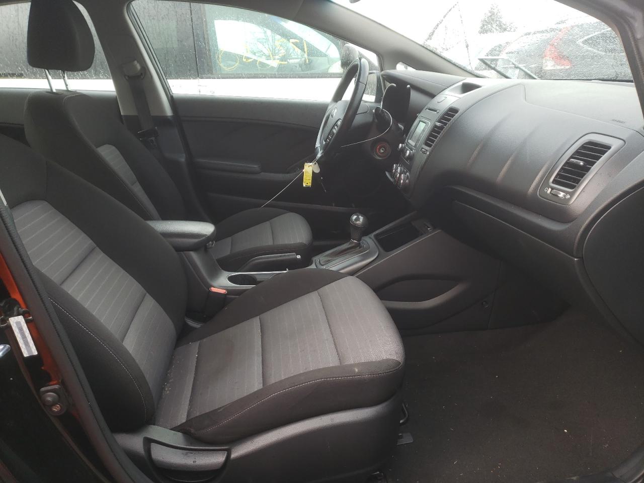Foto 5 de la subasta – 2014 KIA FORTE EX con VIN KNAFX4A88E5205512