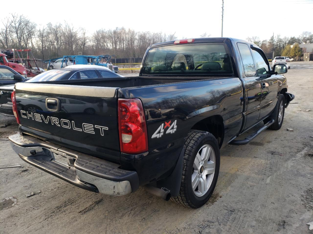 Photo 4 from auction – 2003 CHEVROLET SILVERADO with VIN 1GCEK19V83E363898