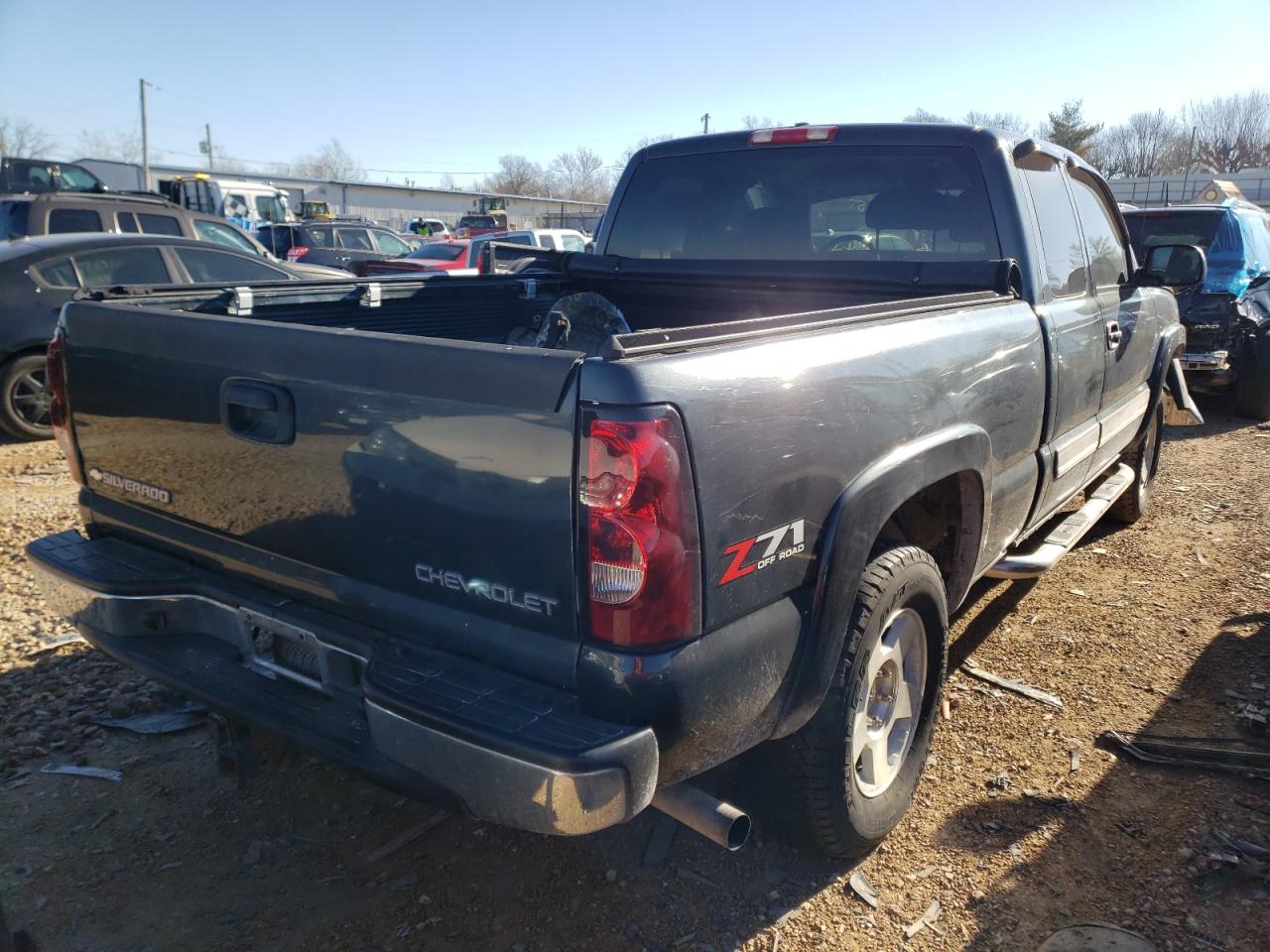Photo 4 from auction – 2004 CHEVROLET SILVERADO with VIN 2GCEK19T141283957