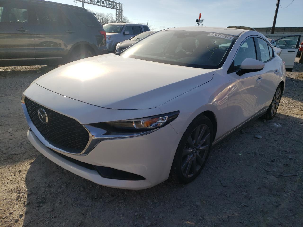 Photo 2 from auction – 2021 MAZDA 3 PREFERRE with VIN JM1BPBCL1M1335614