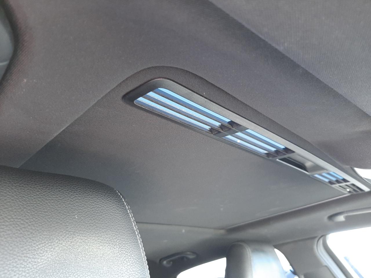 Photo 9 from auction – 2015 MERCEDES-BENZ E 250 BLUE with VIN WDDHF0EB7FB087037