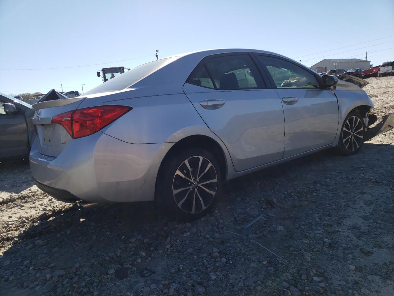 Photo 4 from auction – 2017 TOYOTA COROLLA L with VIN 5YFBURHEXHP676166