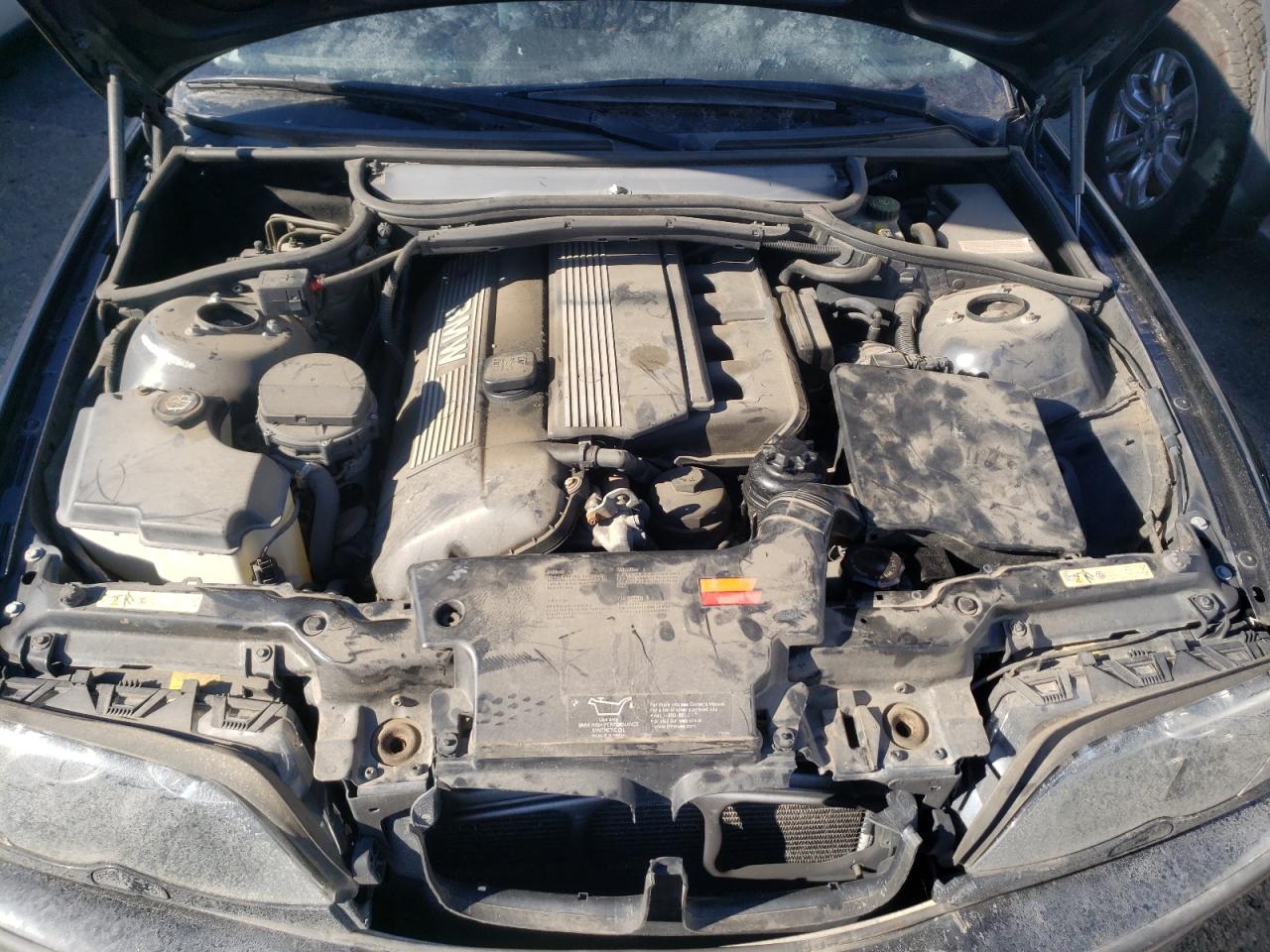 Photo 7 from auction – 2004 BMW 330 XI with VIN WBAEW53484PG11648