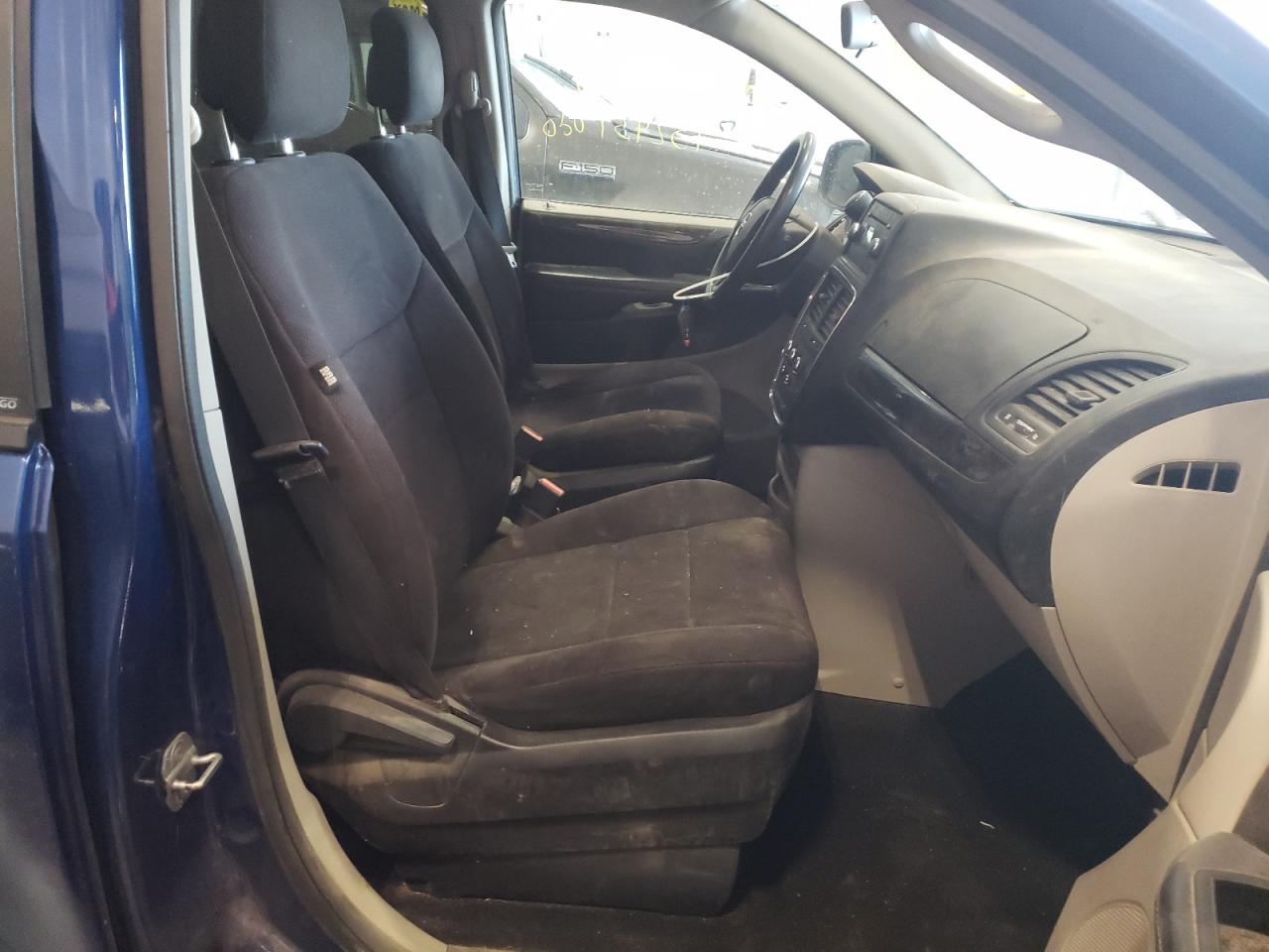 Photo 5 from auction – 2011 DODGE GRAND CARA with VIN 2D4RN4DG0BR683188