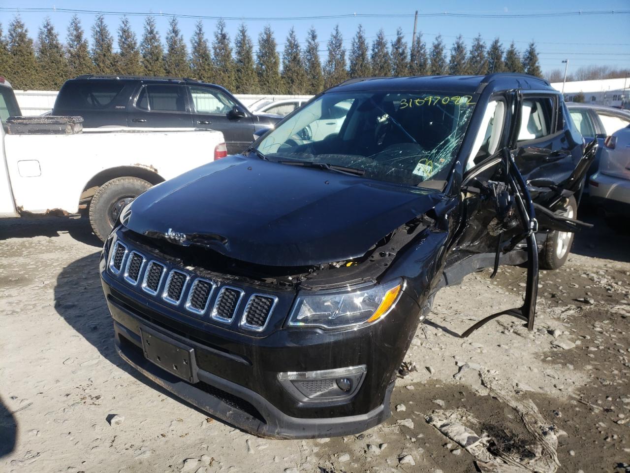 Photo 2 from auction – 2019 JEEP COMPASS LA with VIN 3C4NJDBB9KT713848