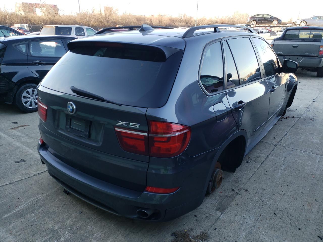 Photo 4 from auction – 2011 BMW X5 XDRIVE3 with VIN 5UXZV4C54BL739024