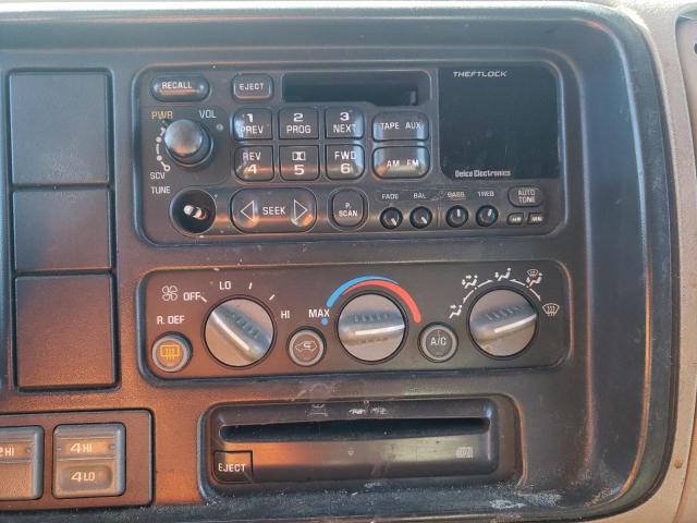 Photo 9 from auction – 1996 CHEVROLET SUBURBAN K with VIN 3GNFK16RXTG167358