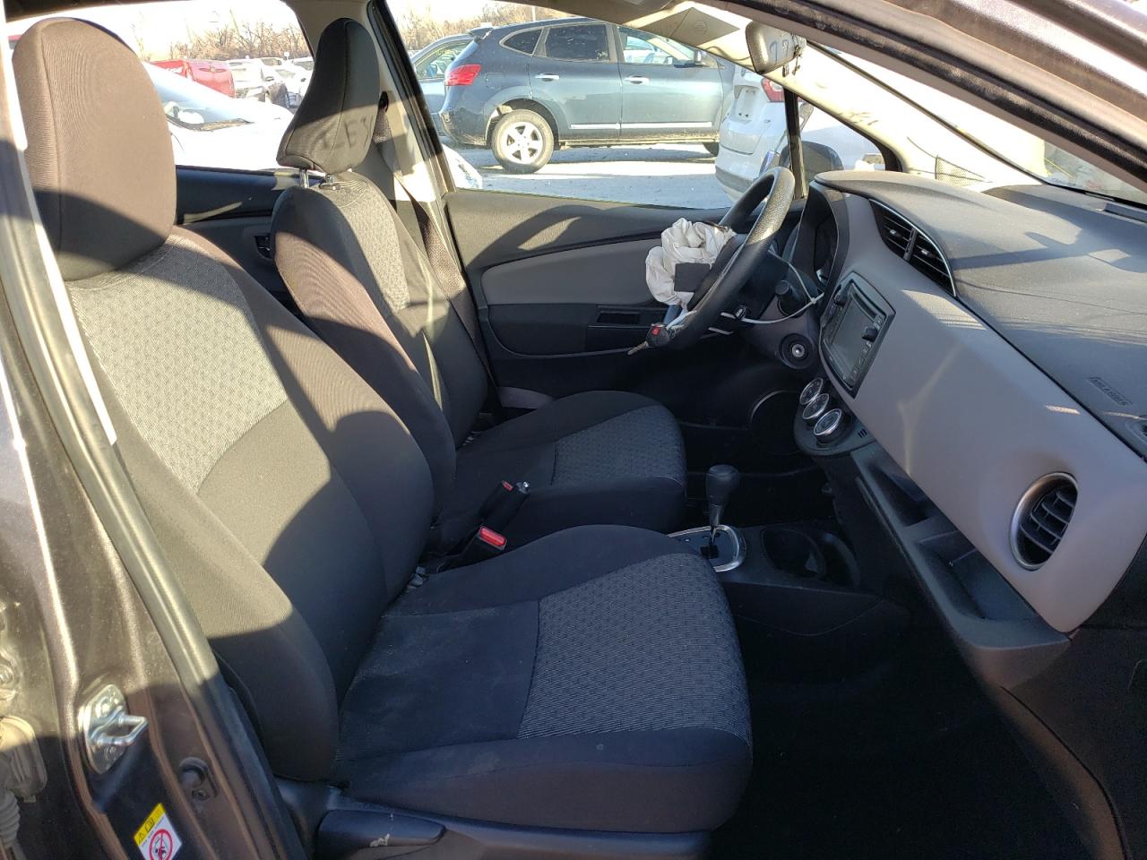 Photo 5 from auction – 2015 TOYOTA YARIS with VIN VNKKTUD36FA036622