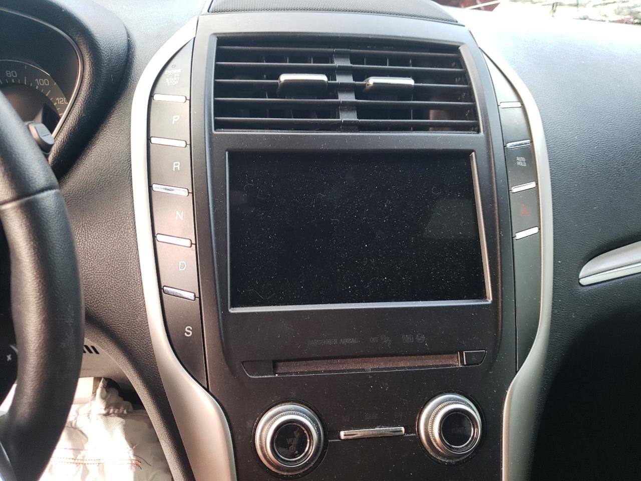 Photo 9 from auction – 2019 LINCOLN MKC with VIN 5LMCJ1C97KUL15148