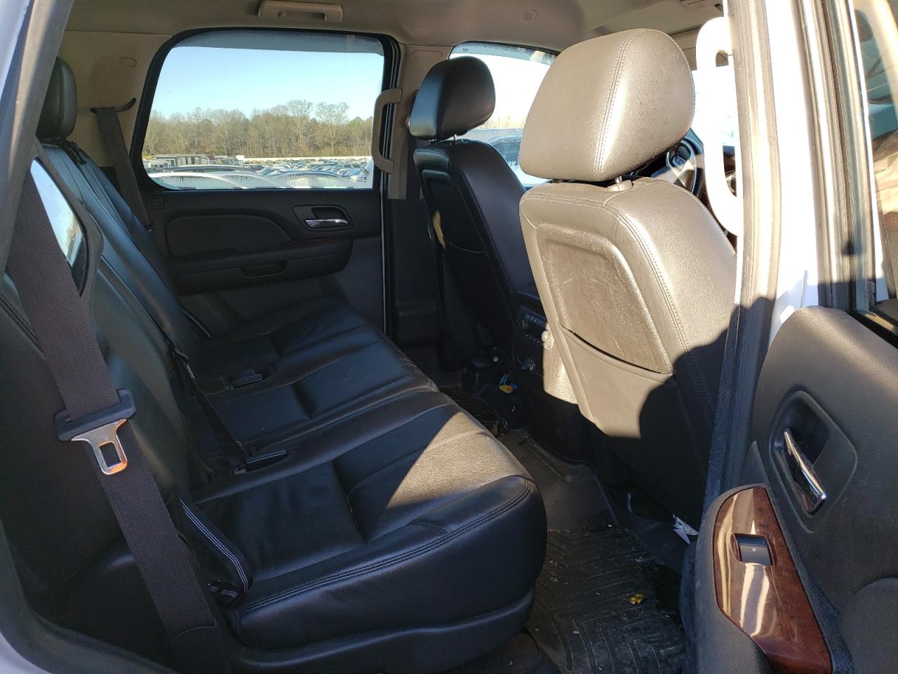 Photo 6 from auction – 2012 GMC YUKON with VIN 1GKS1CE03CR251860