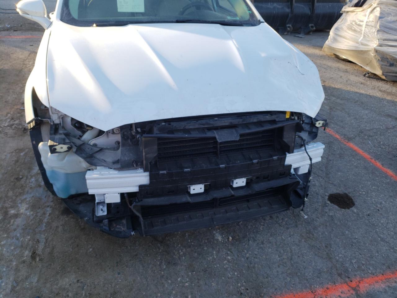 Photo 9 from auction – 2015 FORD FUSION SE with VIN 1FA6P0H77F5116689