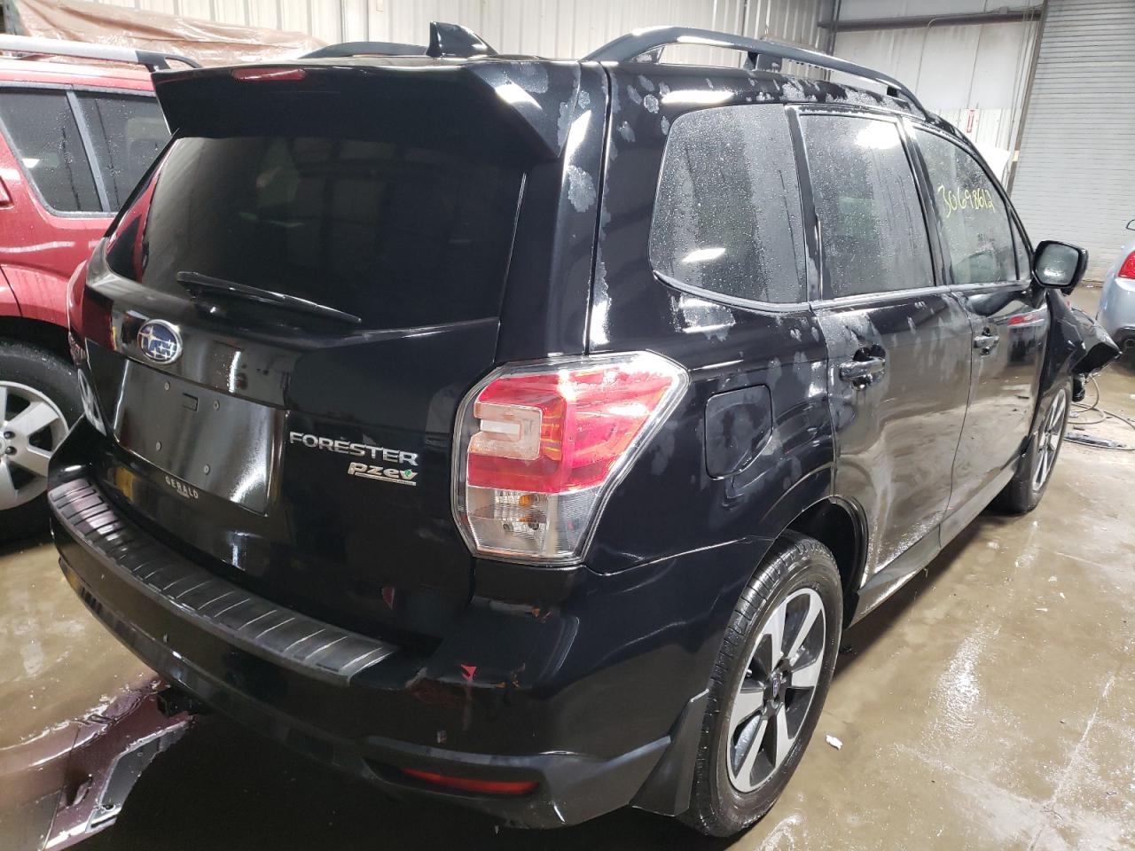 Photo 4 from auction – 2017 SUBARU FORESTER 2 with VIN JF2SJAGC3HH593220