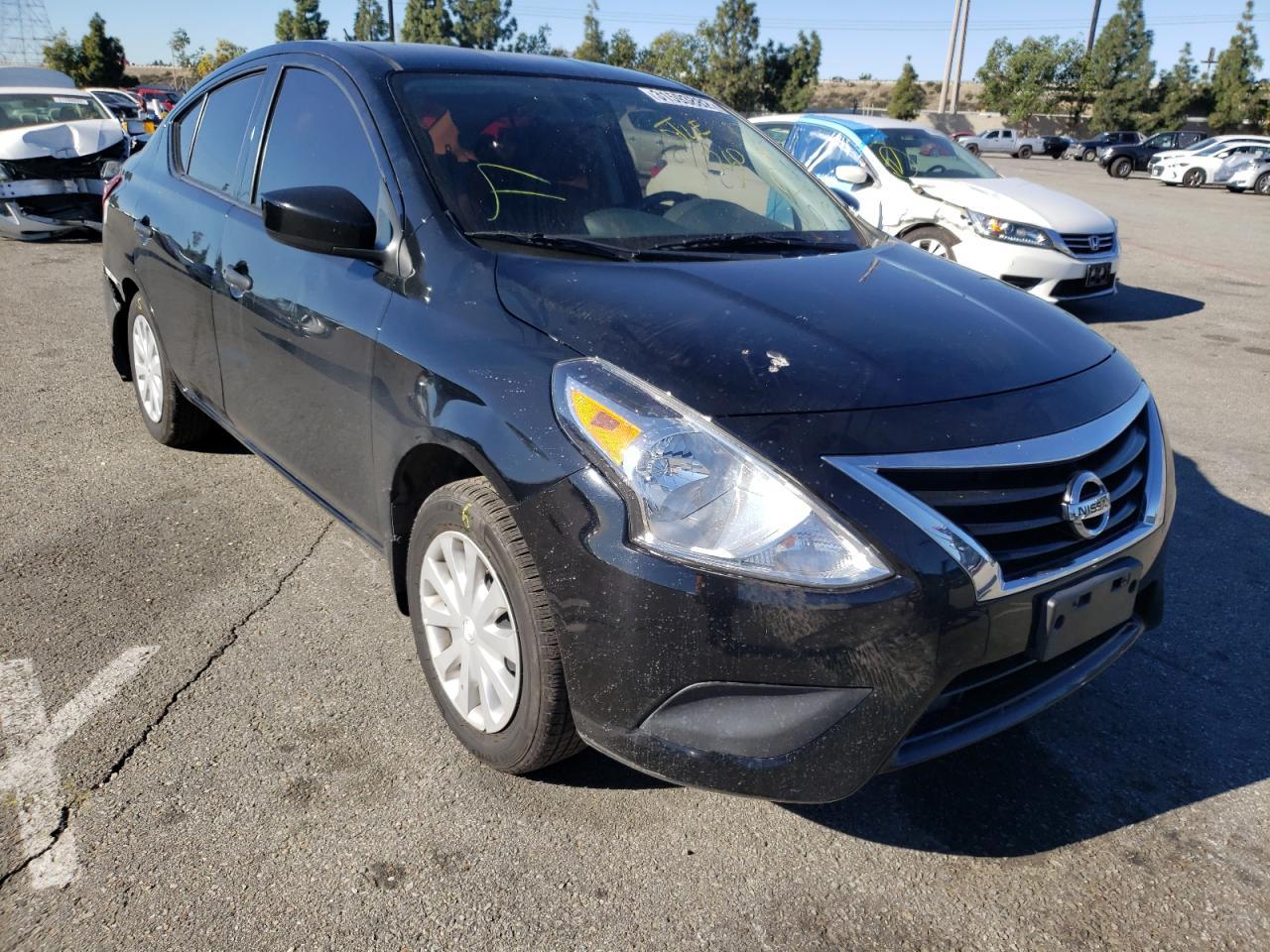 NISSAN VERSA S 2019 with VIN 3N1CN7AP3KL838776 - Photo from auction