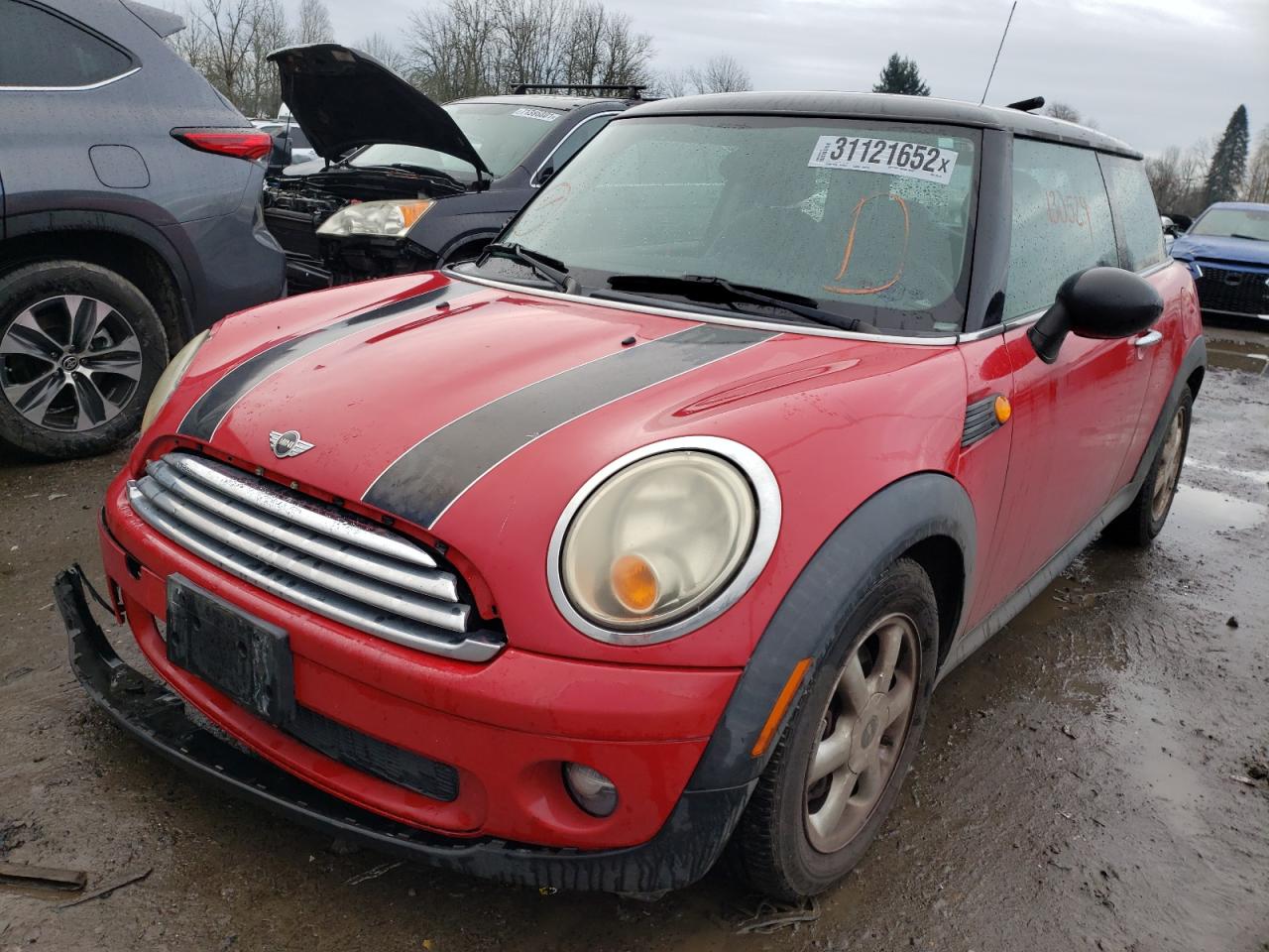 Photo 2 from auction – 2008 MINI COOPER with VIN WMWMF33578TT63735