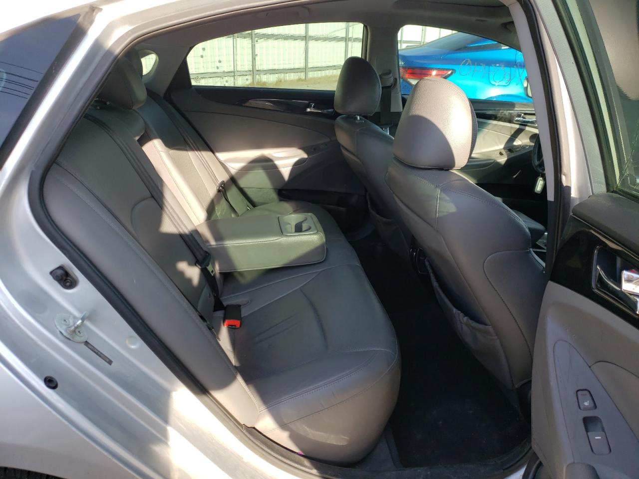 Photo 6 from auction – 2014 HYUNDAI SONATA SE with VIN 5NPEC4AC9EH833206