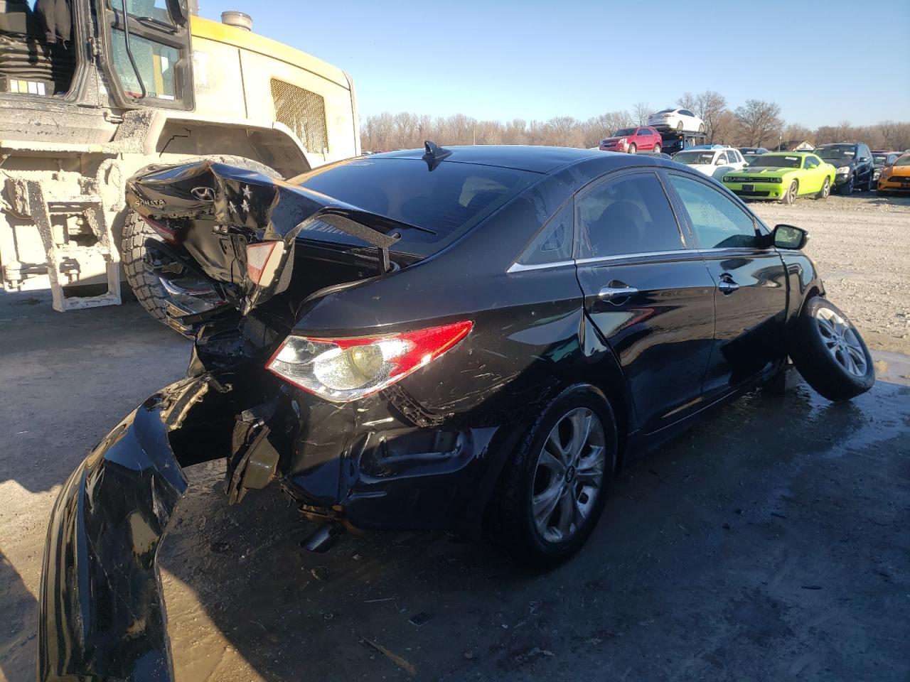 Photo 4 from auction – 2013 HYUNDAI SONATA SE with VIN 5NPEC4AC9DH625552