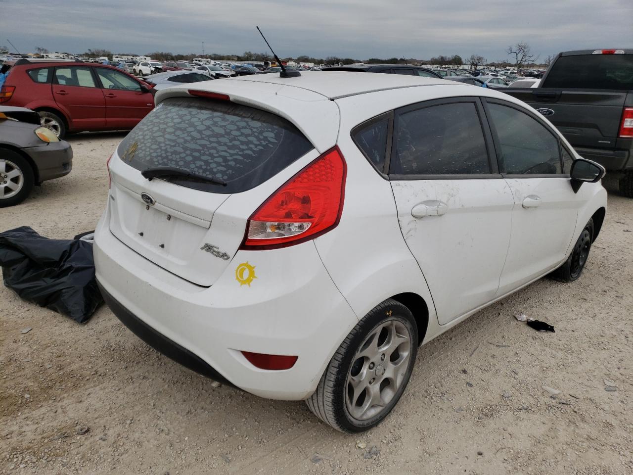 Photo 4 from auction – 2011 FORD FIESTA SES with VIN 3FADP4FJ0BM196998