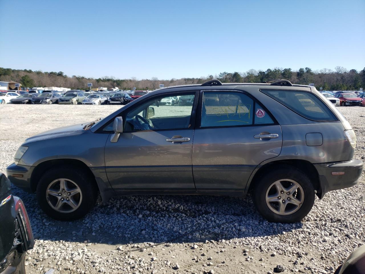 Photo 9 from auction – 2001 LEXUS RX 300 with VIN JT6GF10U9Y0061453