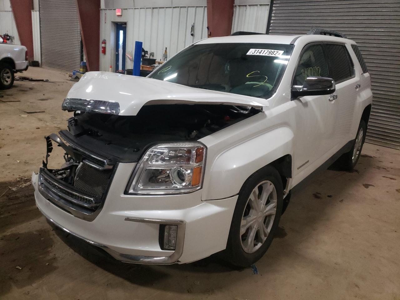 Photo 2 from auction – 2017 GMC TERRAIN SL with VIN 2GKFLUE39H6280214
