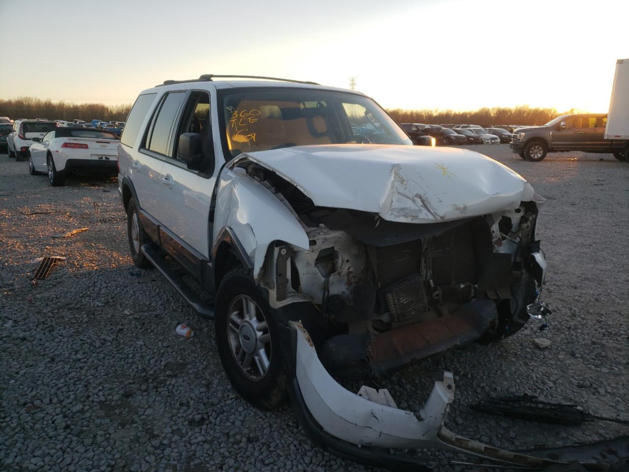 FORD EXPEDITION 2004 with VIN 1FMPU15L94LA56675 - Photo from auction