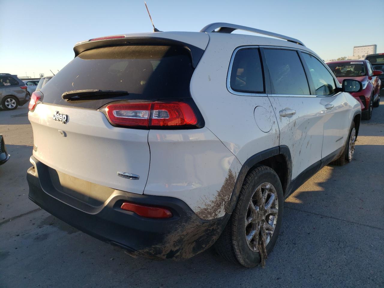 Photo 4 from auction – 2014 JEEP CHEROKEE L with VIN 1C4PJLCS0EW194401