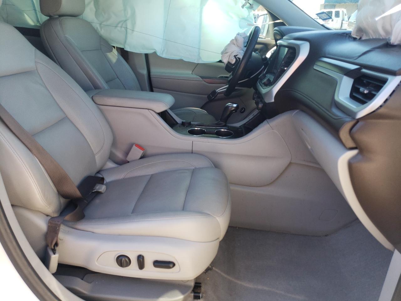 Photo 5 from auction – 2018 GMC ACADIA SLT with VIN 1GKKNMLS5JZ233100