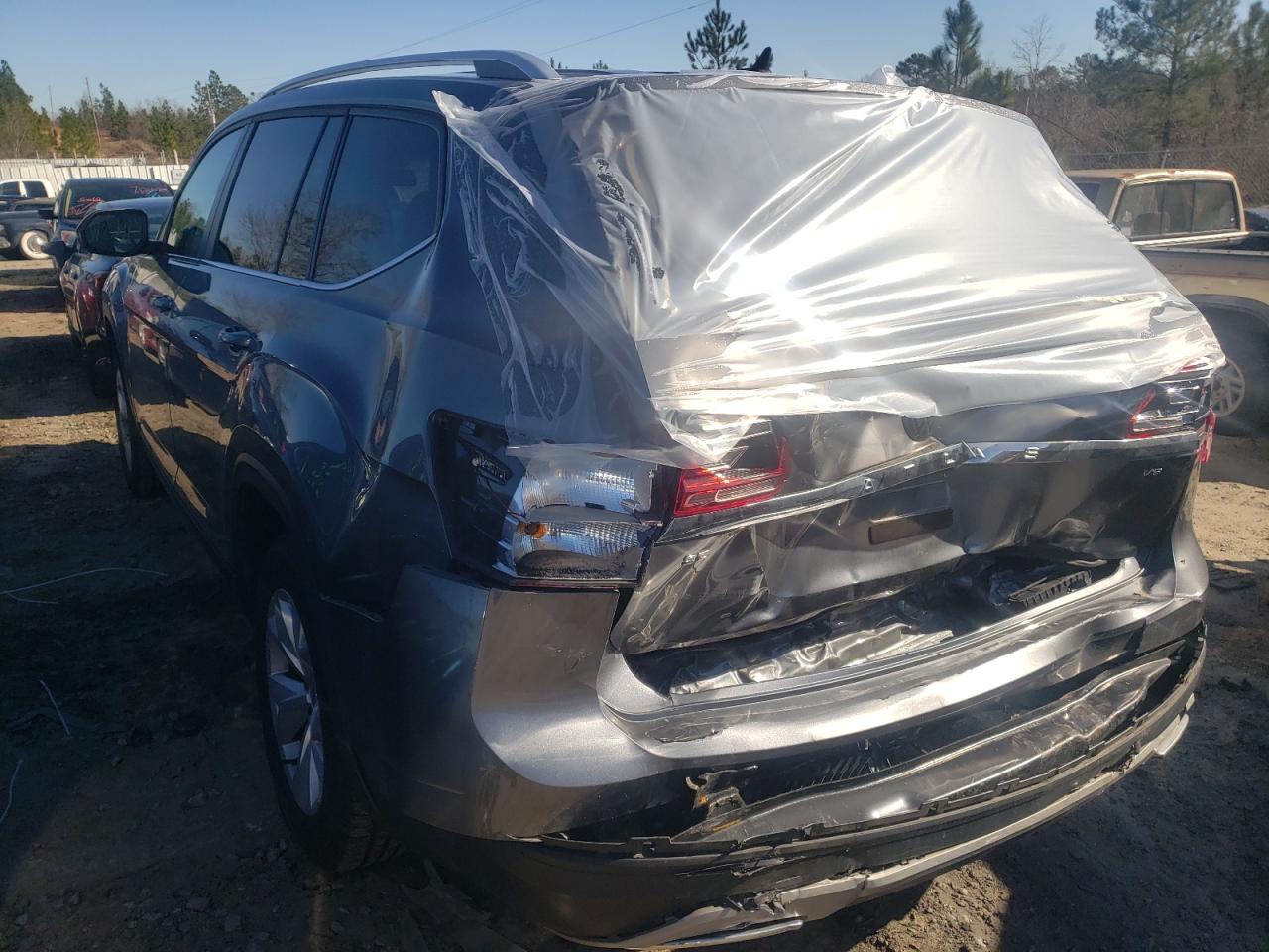 Photo 3 from auction – 2018 VOLKSWAGEN ATLAS SE with VIN 1V2CR2CA2JC556327