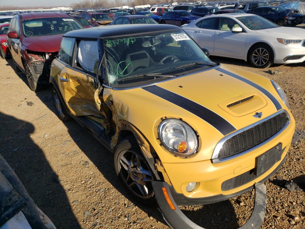MINI COOPER S 2007 with VIN WMWMF73507TL91124 - Photo from auction