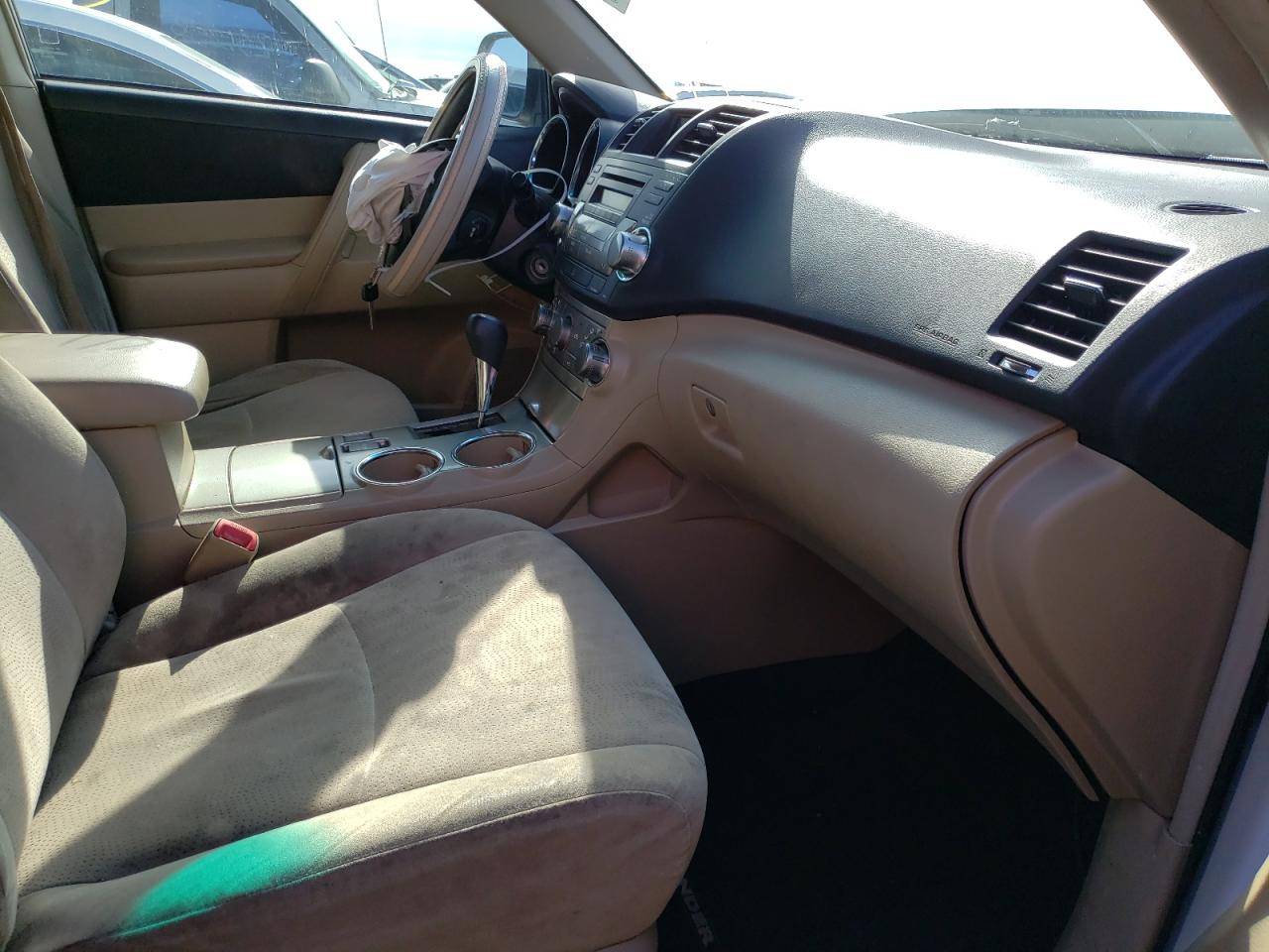 Photo 5 from auction – 2012 TOYOTA HIGHLANDER with VIN 5TDZA3EH9CS017269