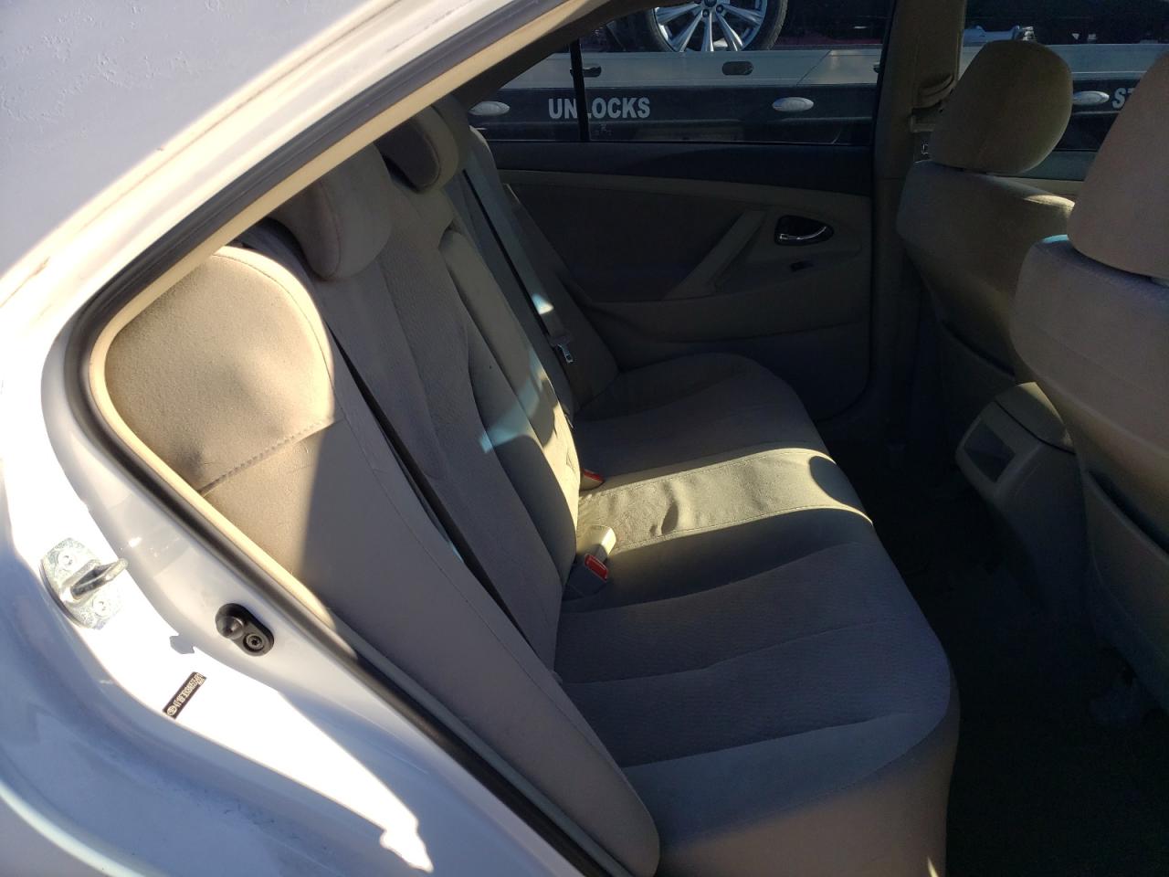 Photo 6 from auction – 2010 TOYOTA CAMRY BASE with VIN 4T1BF3EK8AU555481